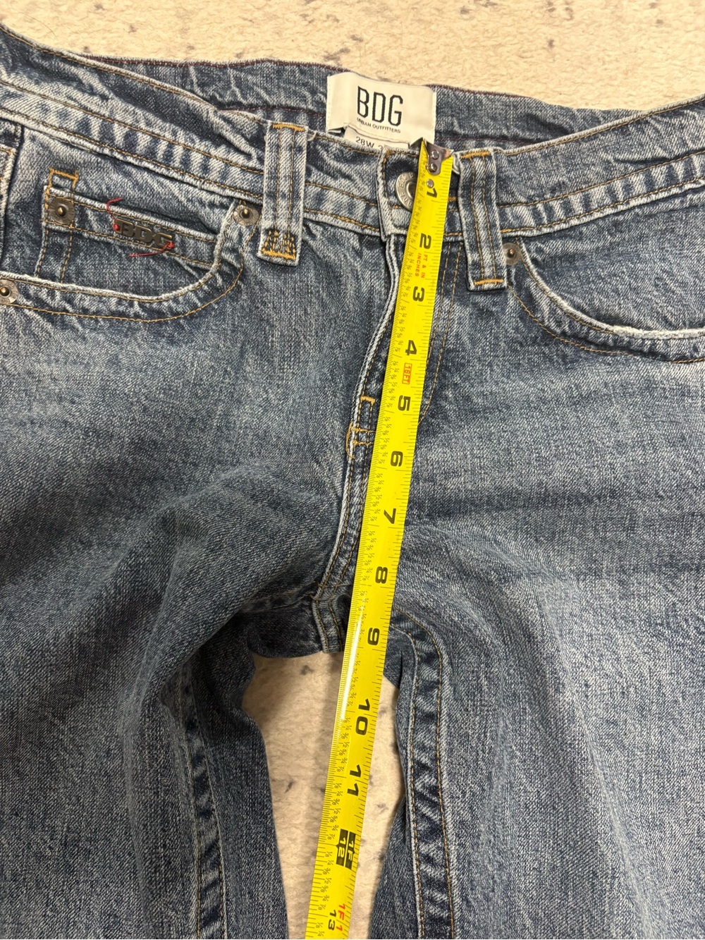 Urban Outfitters BDG Kayla Low-Rise Jeans - Picture 8 of 9